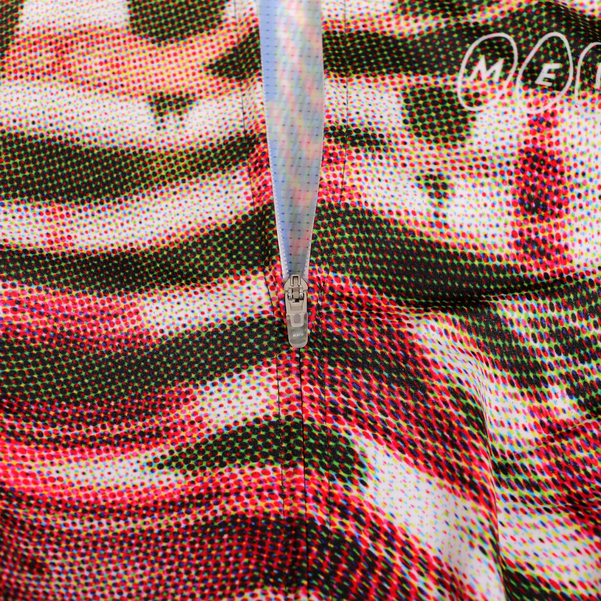 เสื้อจักรยานผู้ชายขายดี ป้องกันรังสียูวี เสื้อเสือภูเขา ระบายอากาศ แห้งเร็ว ชุดกีฬาสำหรับปั่นจักรยาน