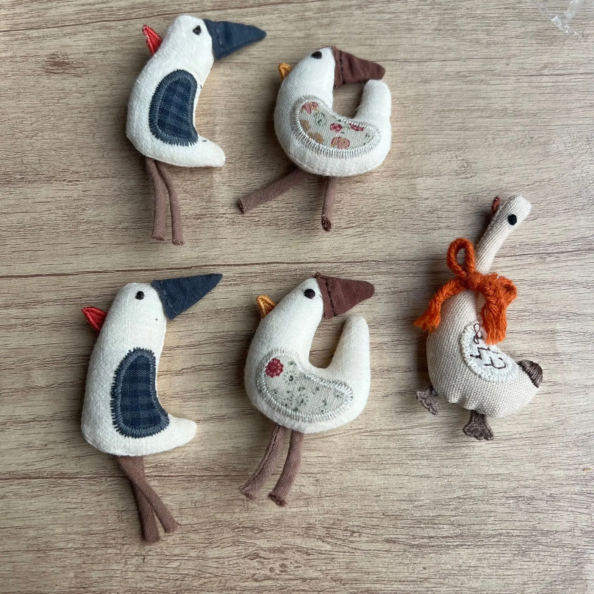 

Forest Style Cartoon Animal Brooch Pin for Kids Cute Creative Winter New Handmade Embellishment for Hat Bag Scarf