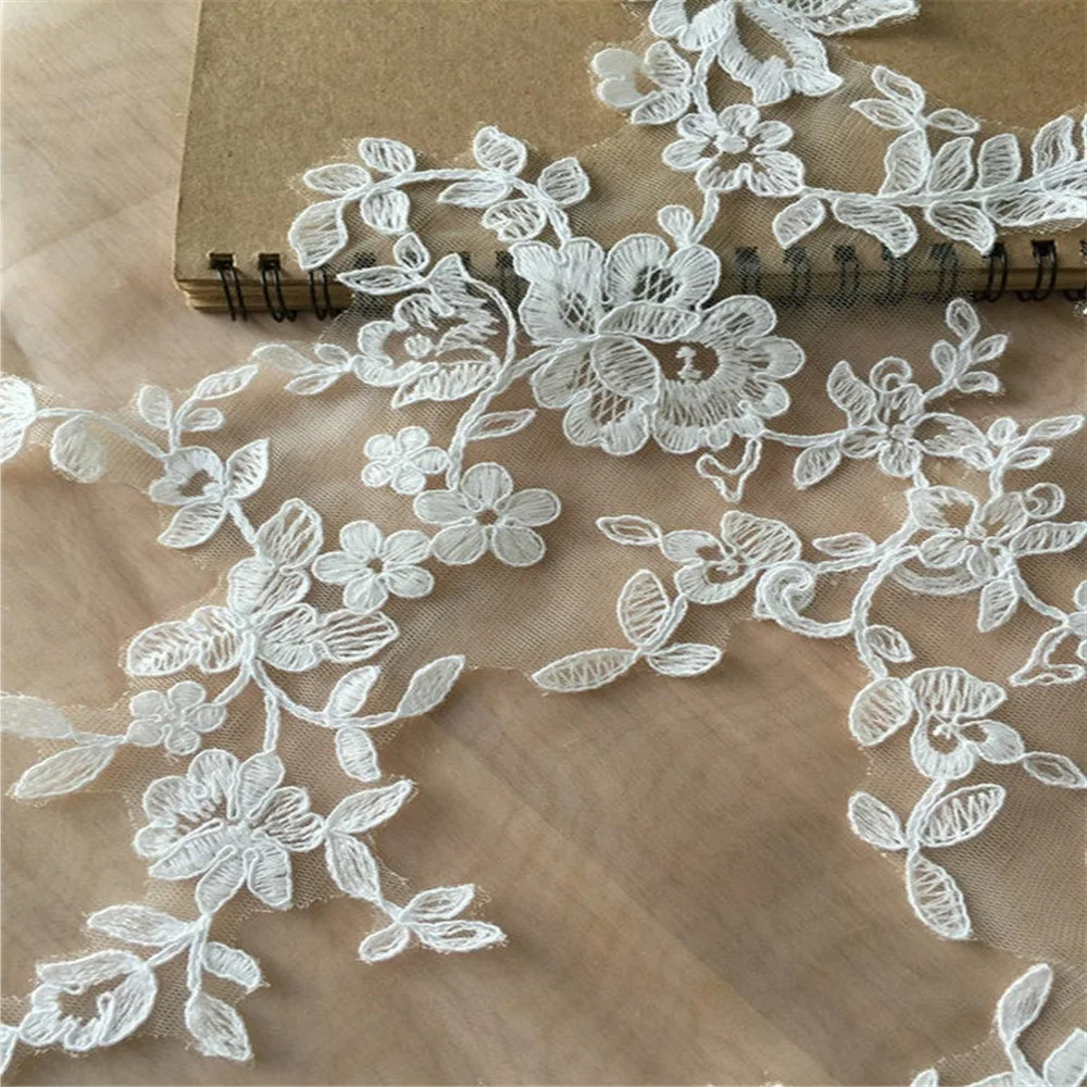 Cotton Thread Carbone Lace Pair of Flowers Embroidered Lace Appliqués Medallions For Wedding Dress Accessories