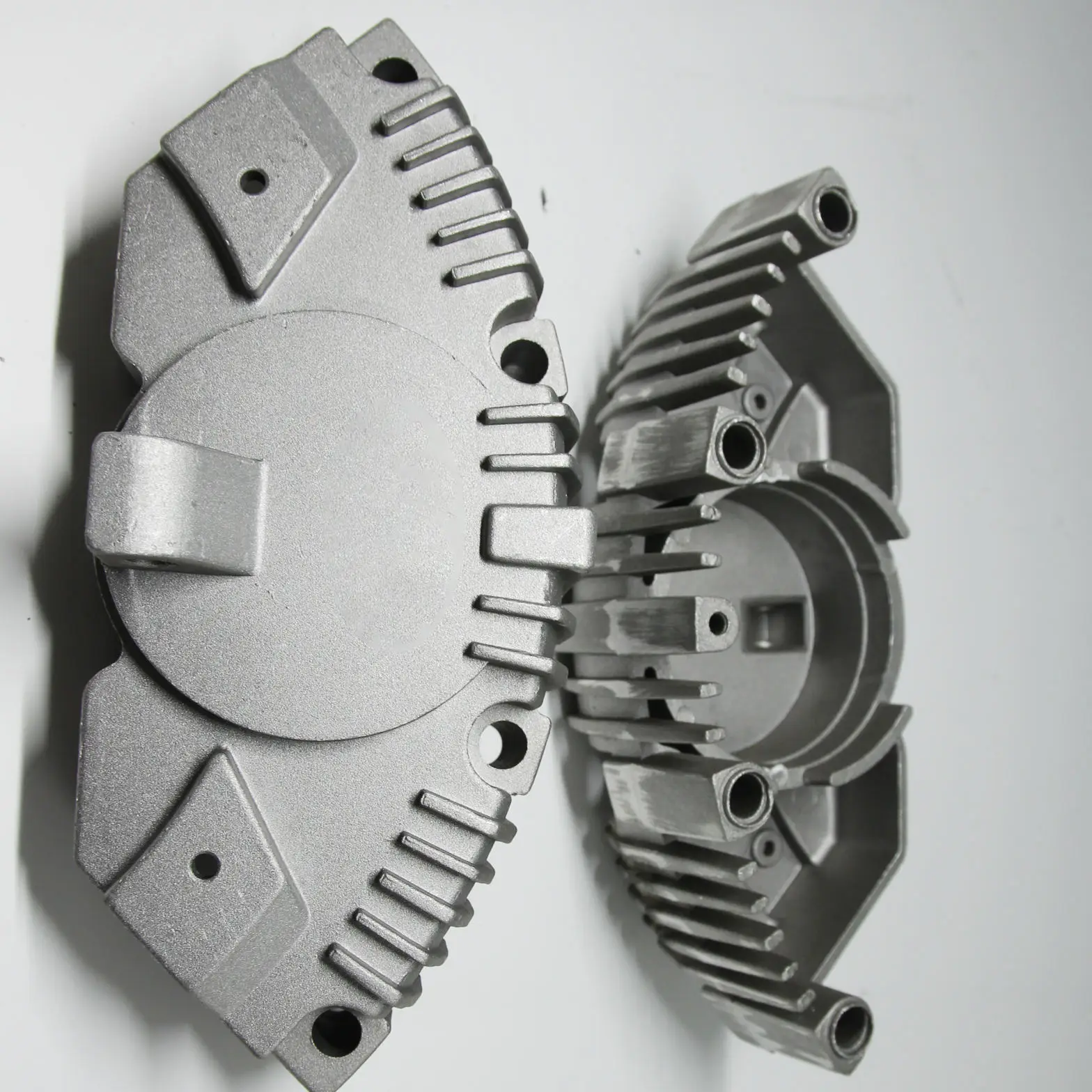 Custom Aluminum Alloy Casting Service A356 T6 ADC12 LM25 for Automotive Transmission Housings Pump Bodies Valve Covers