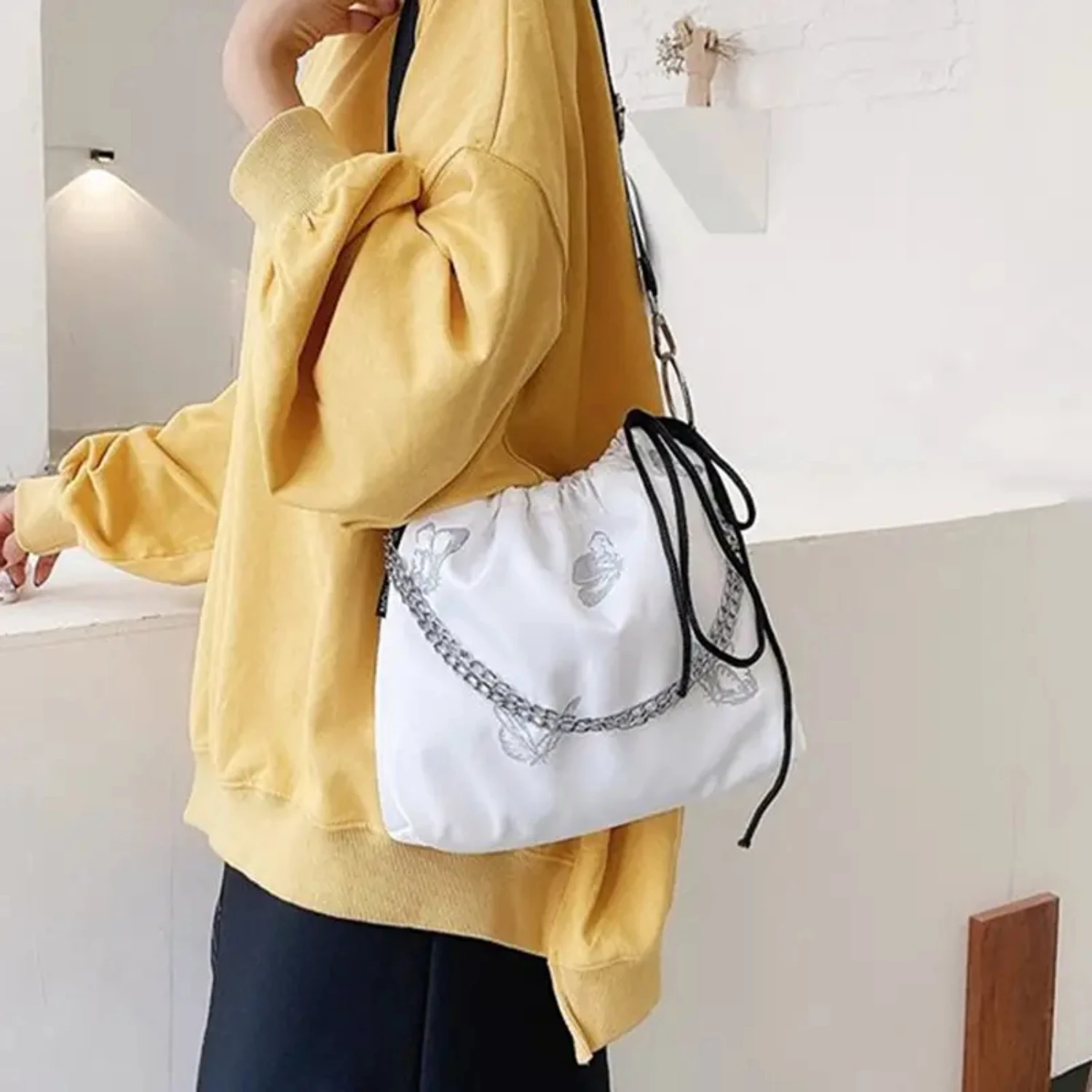 

Nylon Butterfly Shoulder Bag, Stylish Drawstring Crossbody Bag With Adjustable Strap