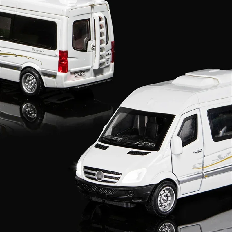 1:32 Benz Sprinter Alloy MPV Car Model Diecasts Metal Toy Vehicles Car Model Sound and Light Simulation Childrens Toy Gift