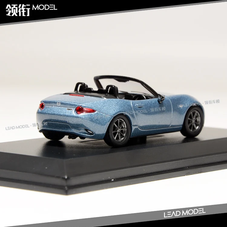 1:64 Mazda MX5 Roadster convertible blue, alloy die-cast static miniature car hipster play model,toy for boys, adult collection.