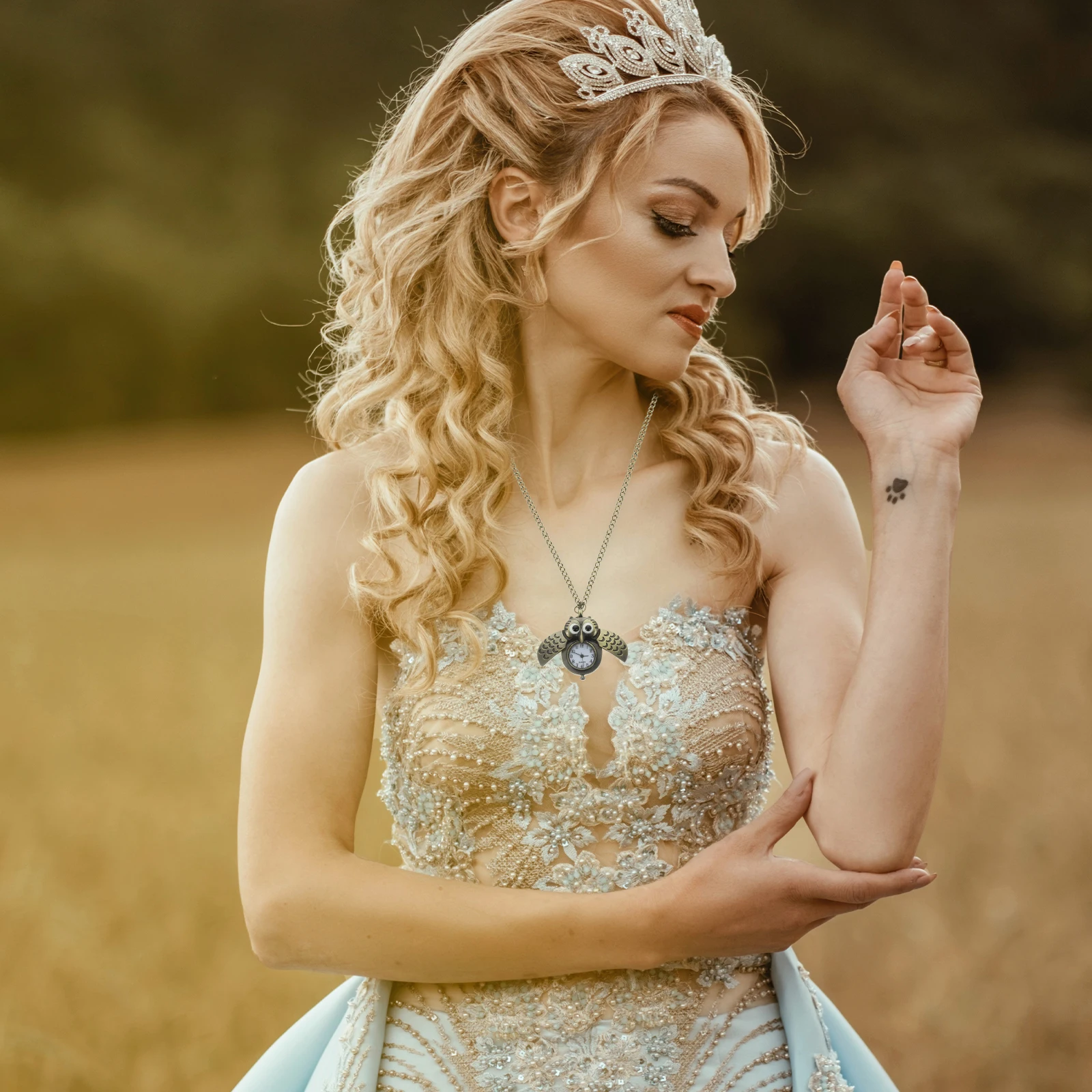 خمر البرونزية ساعة كوارتز قلادة البومة تصميم قلادة الساعات للرجال النساء دقيقة ضبط الوقت المألوف ارتداء اليومي الطرف