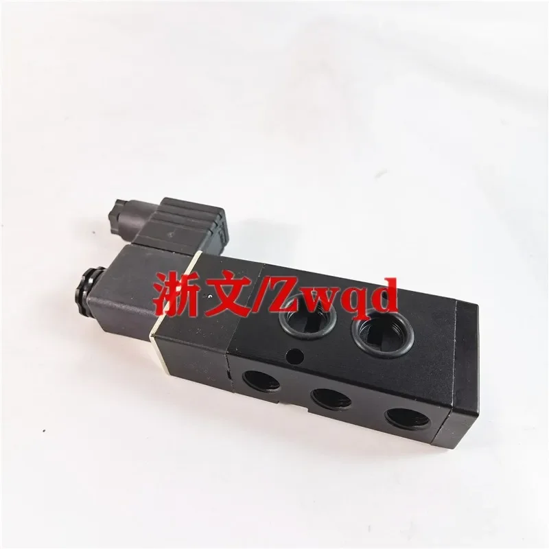 Solenoid valve AV52R-2-4-0 reversing valve pneumatic actuator butterfly valve reversing valve