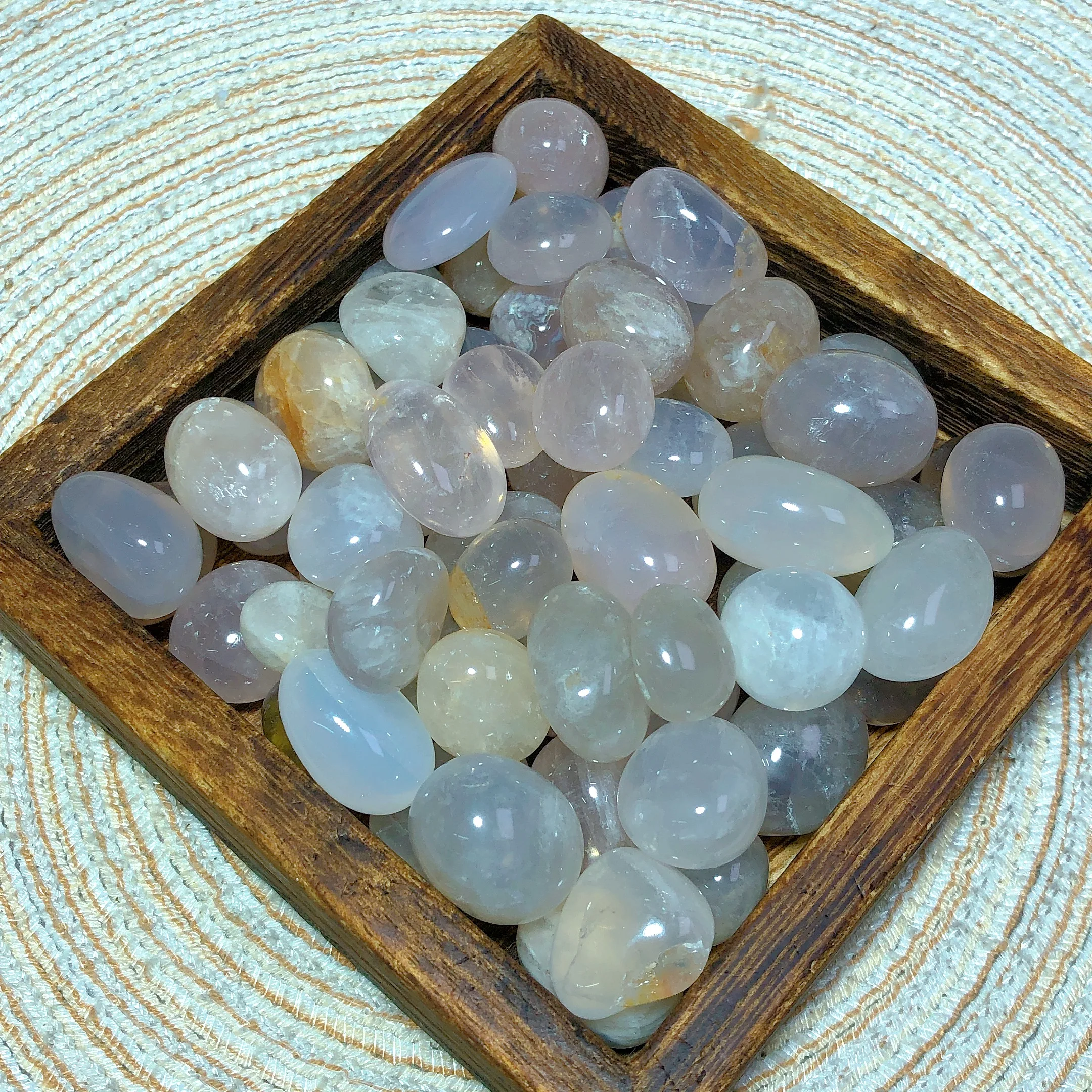 Natural Crystals Blue Rose Quartz Tumbles Polished Rainbow Healing High Quality Wholesale Ornament Witch Birthday Gift Ore