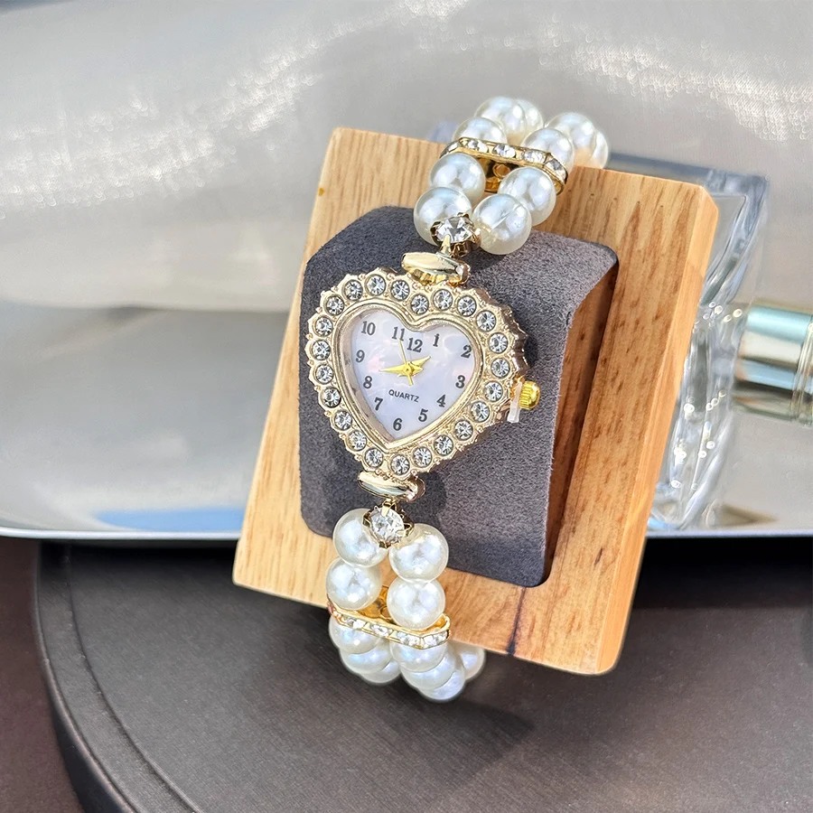 Ladies Dual-Tone Pearl Elastic Lazy Band Watch Heart-Embedded Diamond Case Arabic Numerals Dial Fashion Simple Quartz Movement