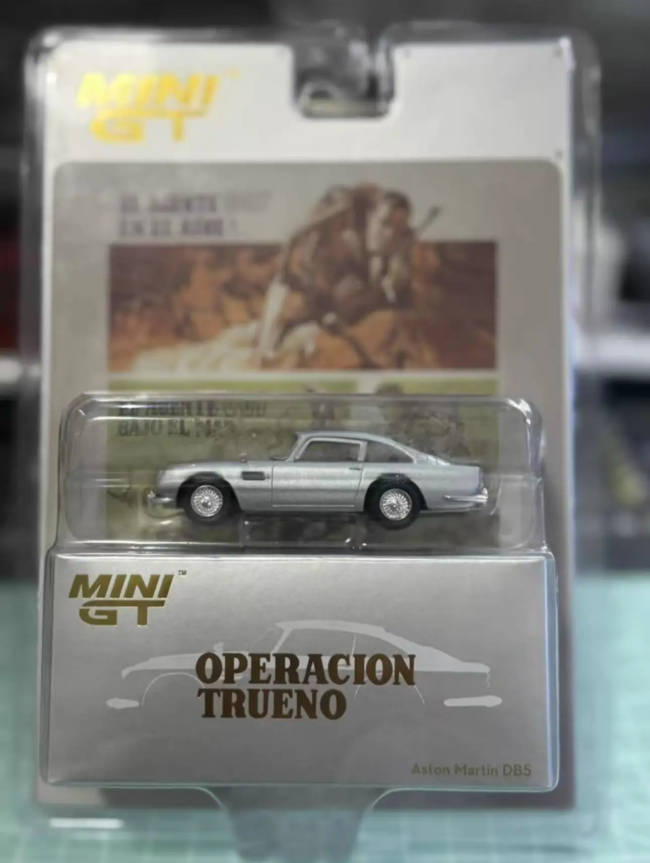 

MINIGT 1:64 Aston Martin DB5 JB 900 901 Jaguar C X75 750IL JB 902 903 Diecast Car Model Collection