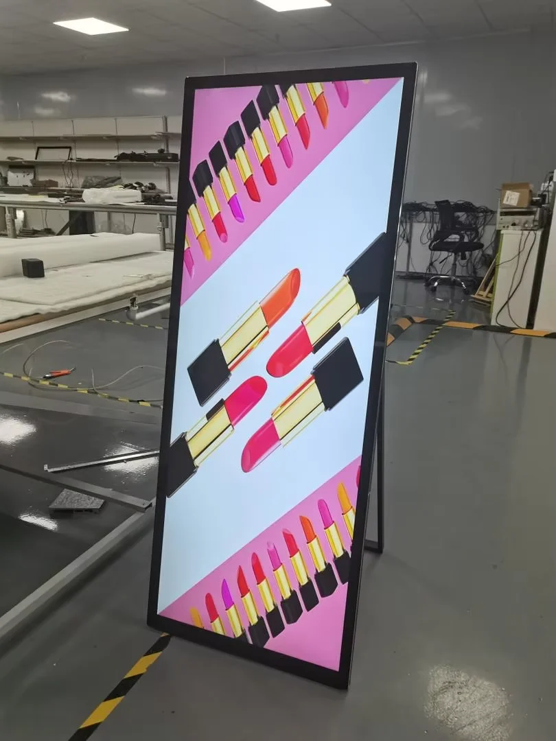 Chiosco per schermo di visualizzazione della segnaletica digitale LCD PCAP portatile da 49 pollici per uso al dettaglio e nel centro commerciale Totem per supporto video pubblicitario