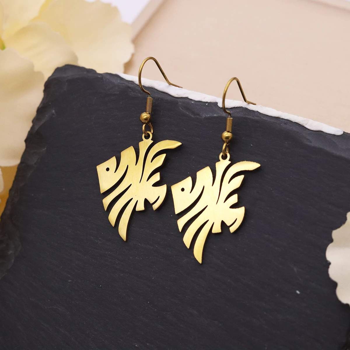 Stainless Steel Abstract Tropical Fish Dangle Earrings Sea Creature Ear Hook Earrings Trendy Women Party Jewelry Gift