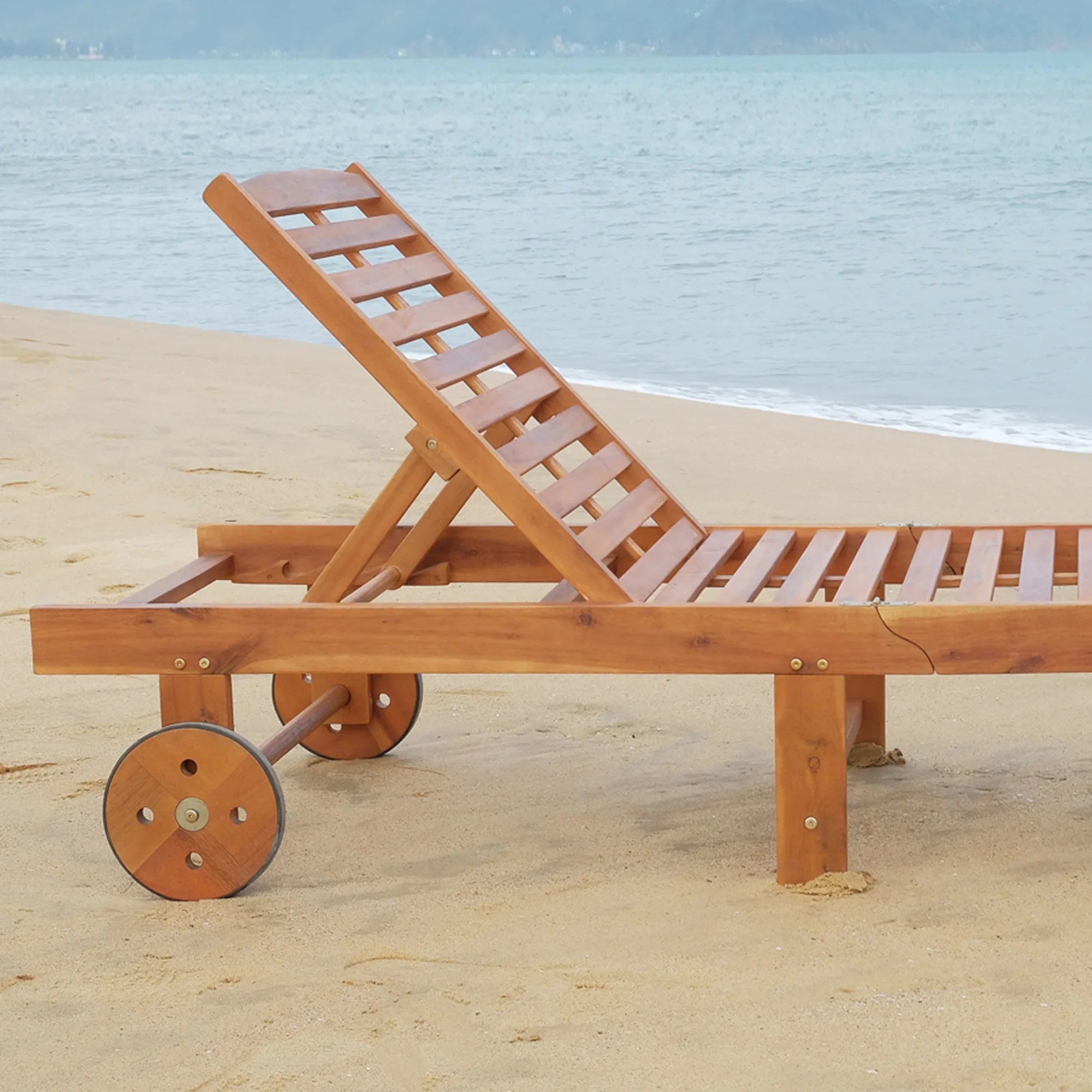 

Folding Lounge Chairs / Rocking Chair Easy to move with two back wheels for portable transport Modern slatted wood design