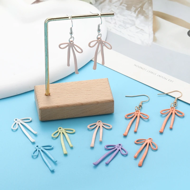 5 stks Kleine Hoge kwaliteit Spray verf Boog Charme Vrouw Oorbel Ketting Lichtmetalen Bedels voor Sieraden Maken 32*19mm W310