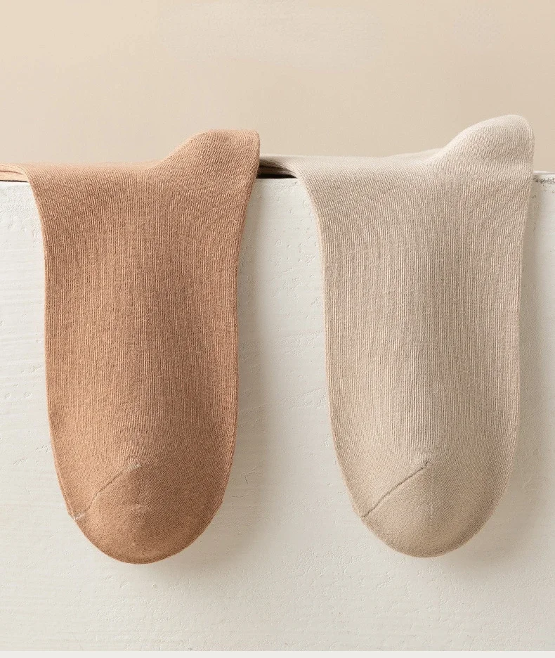 5-Paar-Set Baumwollsocken, mittlere Röhre, gestrickt, locker, lang, weich, einfarbig, Crew, Freizeitsocke, Schwarz, Weiß, atmungsaktiv, Frühling und Herbst – Detail 3
