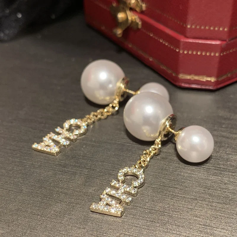 

Letter earrings Double-sided pearl two wear French earrings