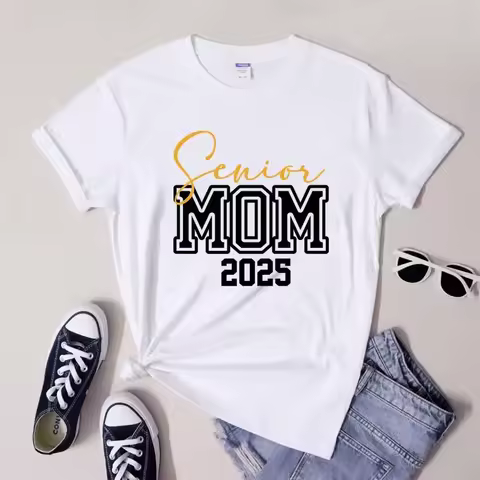 Custom Senior Mom T-Shirt Vintage Personalized Class Of 2025 Graduation Gift Tshirt Funny Matching Tee Shirt