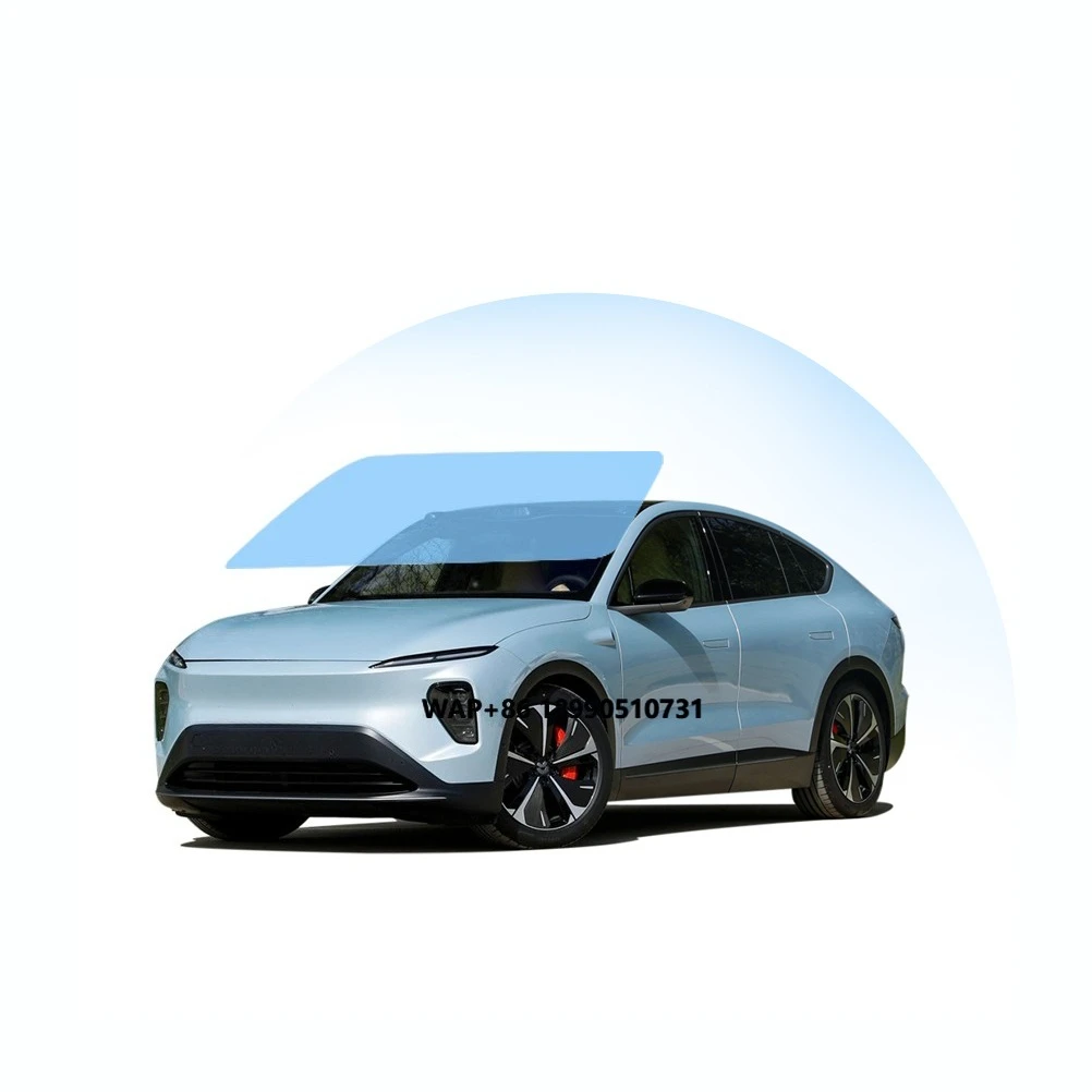 

Переднее лобовое стекло автомобиля. Взрывозащищенная пленка. Износостойкая и устойчивая к царапинам. Внешняя невидимая стеклянная защита от ударов.