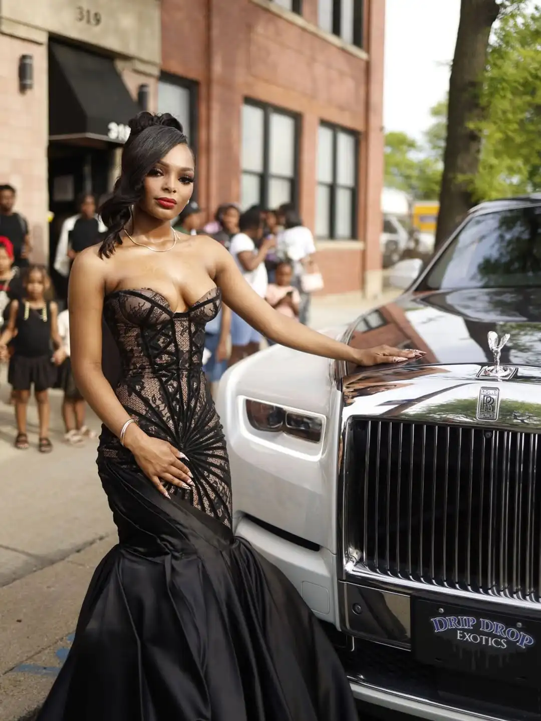 Radia May Customized Black Mermaid Prom Dress with Gloves Lace Appliques Sexy Sweetheart See Through Party Gowns BP124