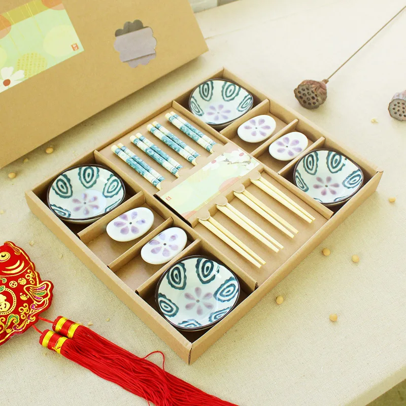 Japanese shredded sushi seasoning dish tableware gift box set, red flower plate hand-painted floret Sauce dish, chopsticks rack