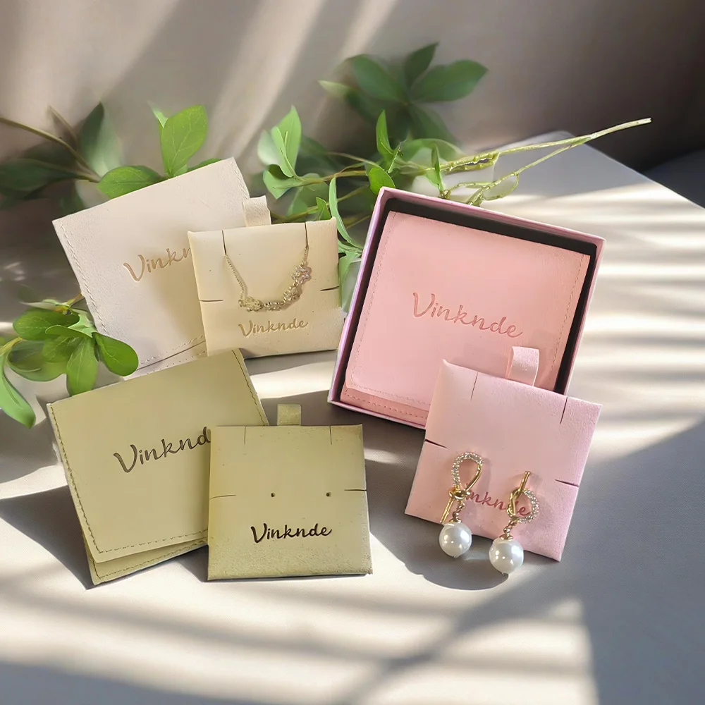 

Personalized Logo 8x8cm Microfiber Jewelry Packaging Bag with Card Rings Earrings Bracelet Pendant Organizer Pouch Wedding Favor