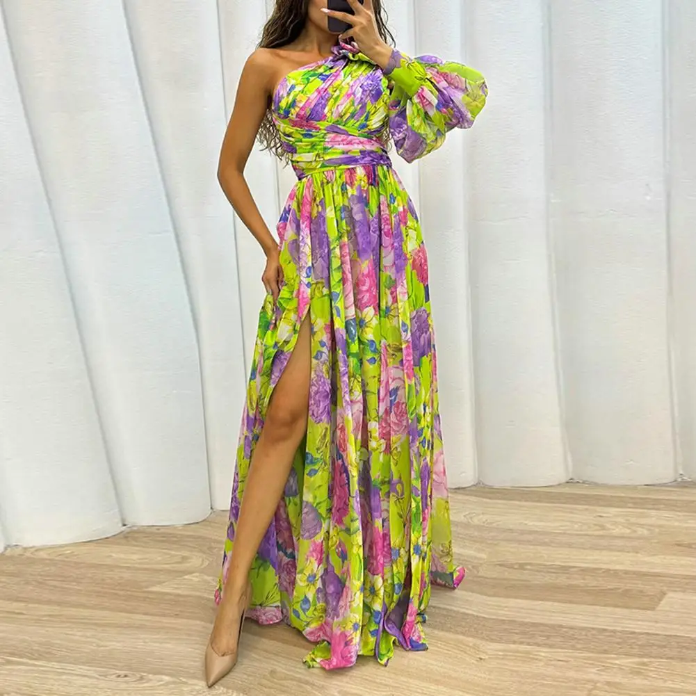 

Contrast Color Split Gown Elegant One Shoulder Floral Print Maxi Dress with Side Split Hem Pleated Detail for Parties Banquets