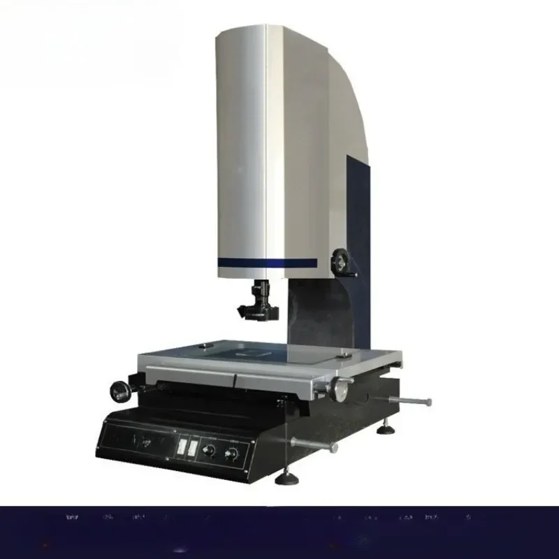 Two-dimensional image measuring instrument, manual image measuring instrument, accurate measurement and easy operation