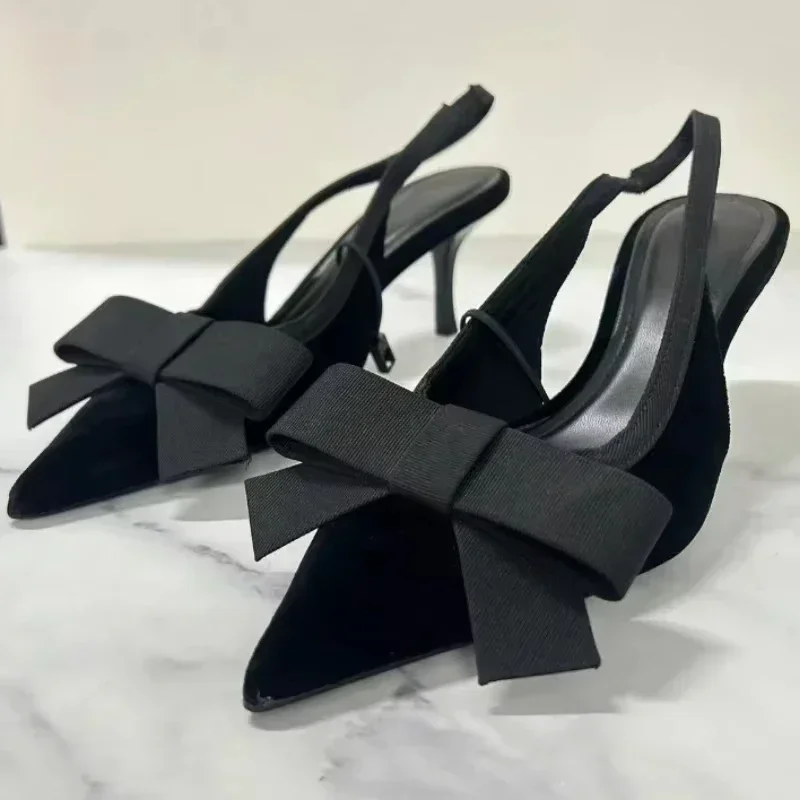 

Роскошные дизайнерские женские бархатные босоножки на каблуке с открытой пяткой и бантом, украшенные острым носком, роскошные банкетные вечерние туфли-лодочки