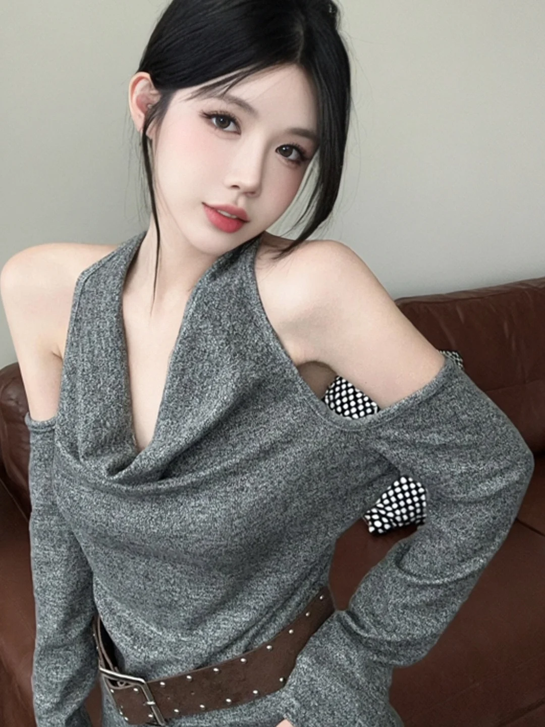 

Sexy Loose Neckline Open Shoulder Top for Women with Belt Autumn Winter New Design Knitted High Waist Citywalk Polyester Fiber