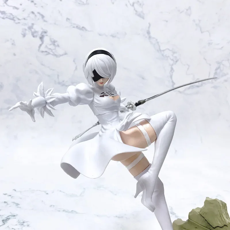 24 سنتيمتر Nier: Automata 2b الموقف القتالي تحصيل بولي كلوريد الفينيل الشكل الميكانيكية Lifeform تمثال سطح المكتب الديكور للاعبين أنيمي نموذج #1