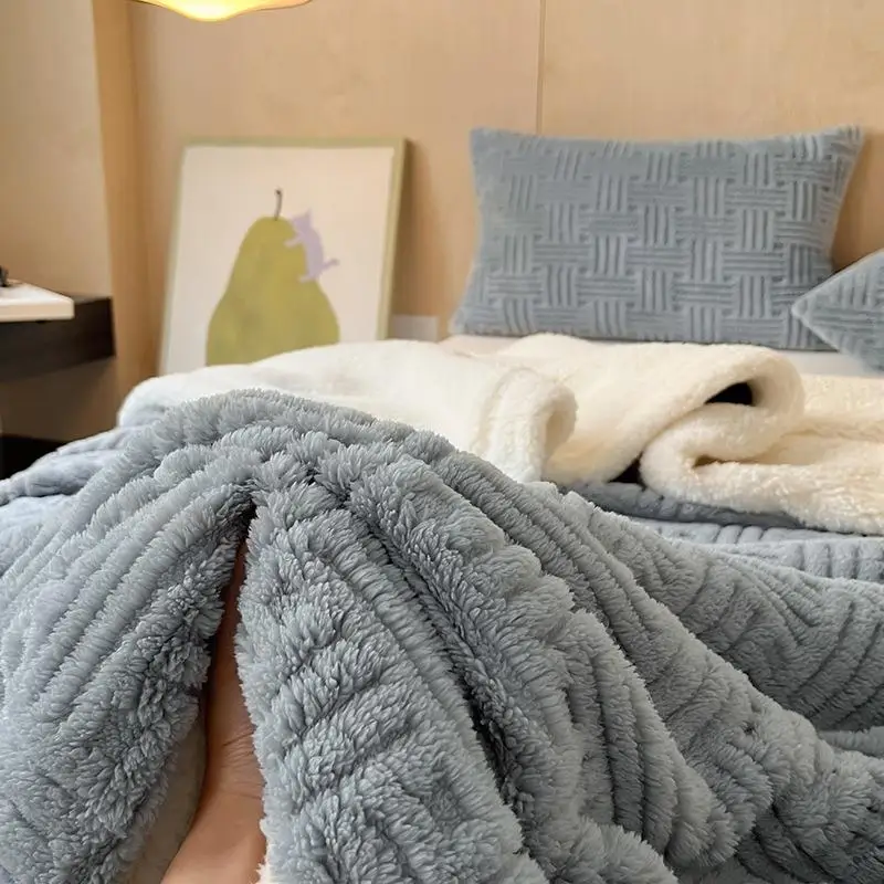 Thick Winter Lamb Velvet Blanket Double Layer Extra Warm Casual Luxury Coral Fleece Blanket Multifunctional Soft Cozy Throw