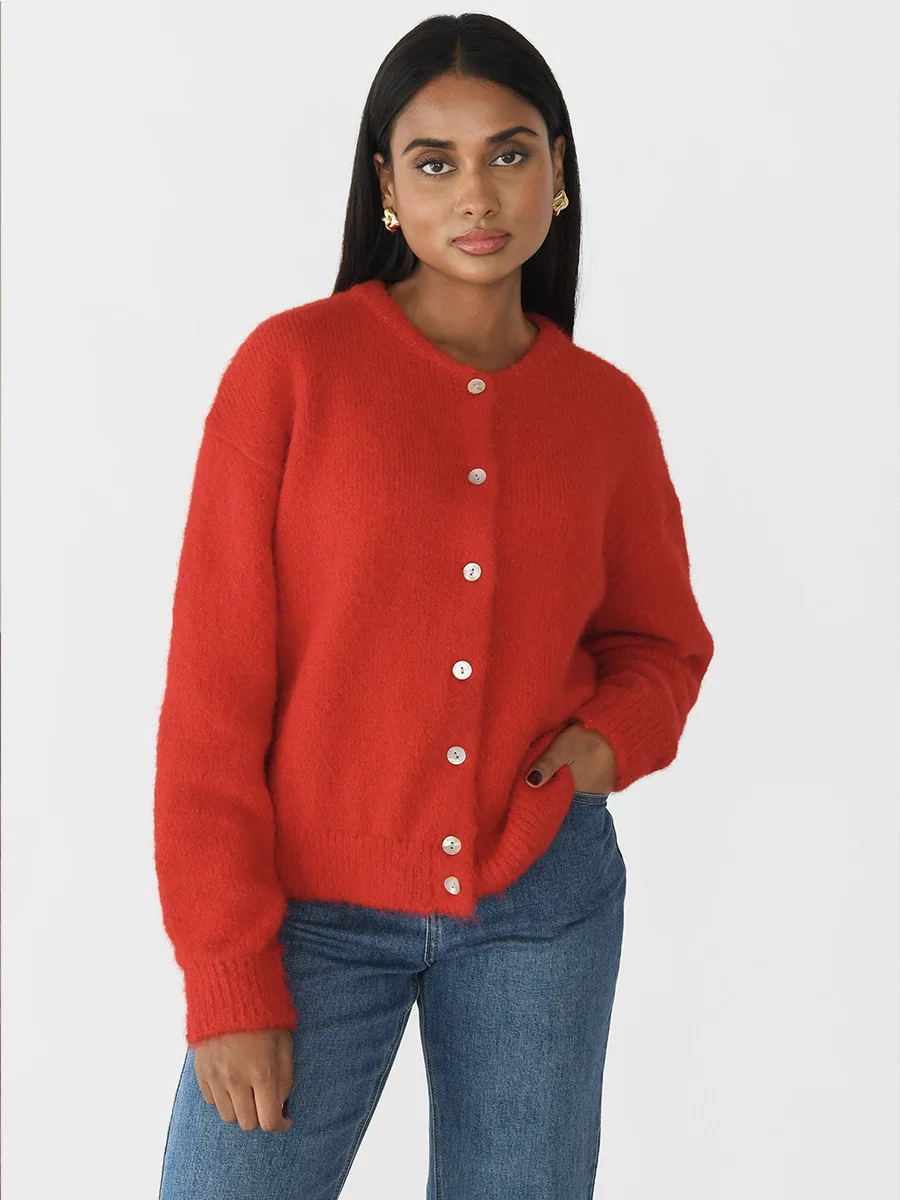 

Elegant Long Sleeve Sweater Women 2025 New Single-Breasted Female Casual Cardigan Soft Cashmere Knitted Outwear