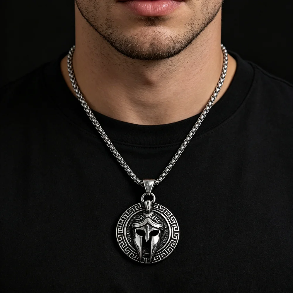 Retro cast Viking warrior helmet stainless steel necklace, waterproof and non-fading blackening process, bulk sales accessories