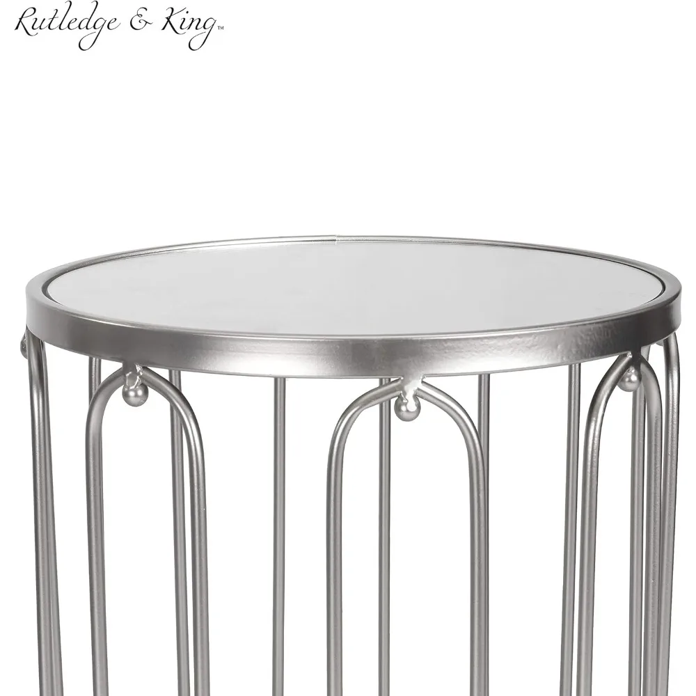 طاولات مستديرة متداخلة باللون الفضي مع قمصان مرآة من Rutledge & King