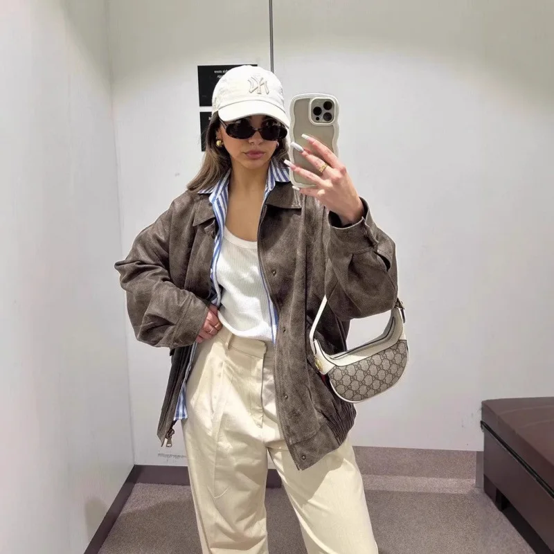 Damska kamizelka pilotka zamszowa w stylu amerykańskim retro, luźny krój, brązowa, długa, słodka, regularna długość.