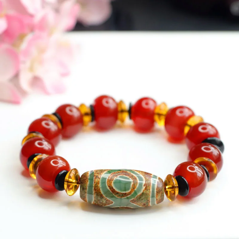 

Three-eyed dzi chalcedony bracelet Tibetan bracelet jewelry red agate factory live dropshipping MN1122572