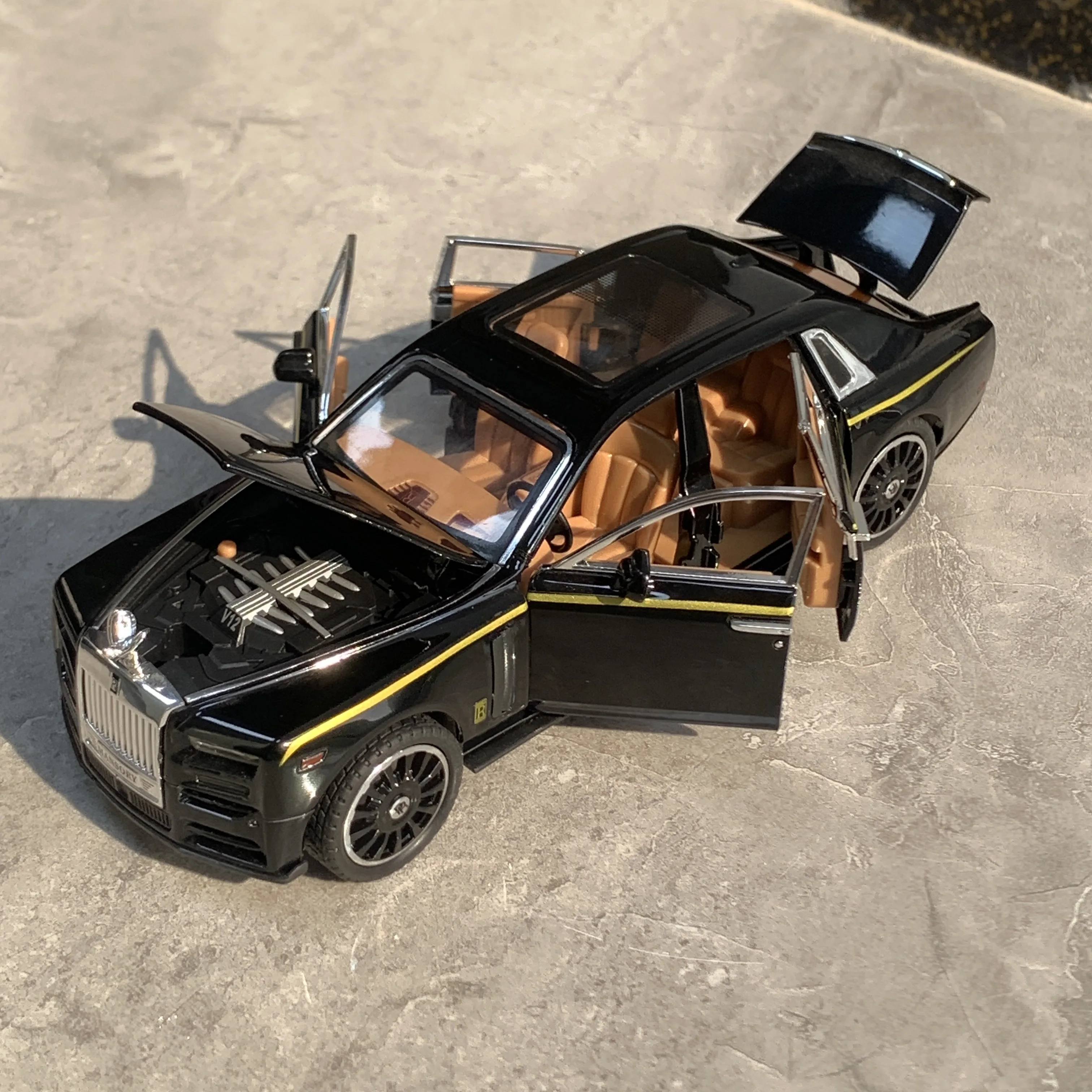 Coches modelo fundido a presión de aleación extendida Phantom, coche de carreras de juguete extraíble 1/24, adorno de coche coleccionable, regalos de juguete de coche favoritos para niños