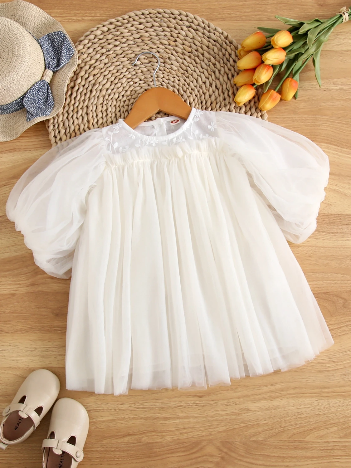 Charming Girls Party Wear Chic Puffed-Sleeve Dress Tulle  Perfect for Birthday Celebrations kids dress