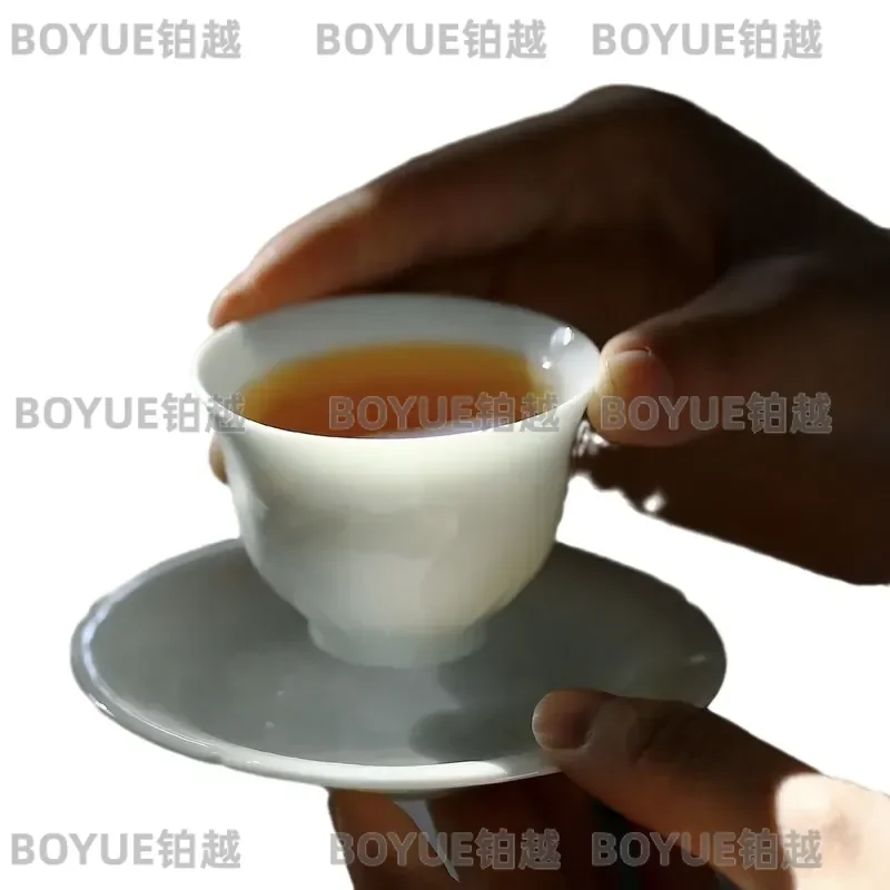 Blue and white porcelain imitation Song Kung Fu tea set, household ceramic shadow blue relief Sancai cover bowl, Jianshui
