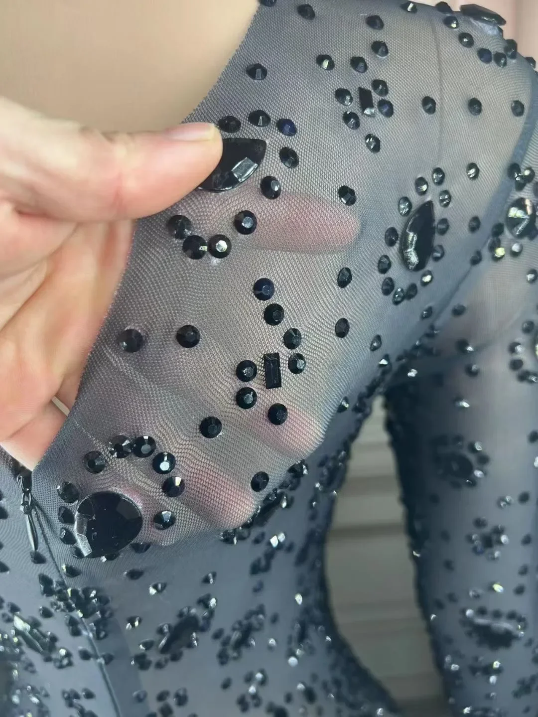 ชุดจั๊มสูทผู้หญิงสีดำประดับคริสตัลวิบวับ แขนยาว เซ็กซี่ เหมาะสำหรับงานปาร์ตี้ไนต์คลับ แดร็กควีน โพลแดนซ์ งานพรอม และการแสดงบนเวที