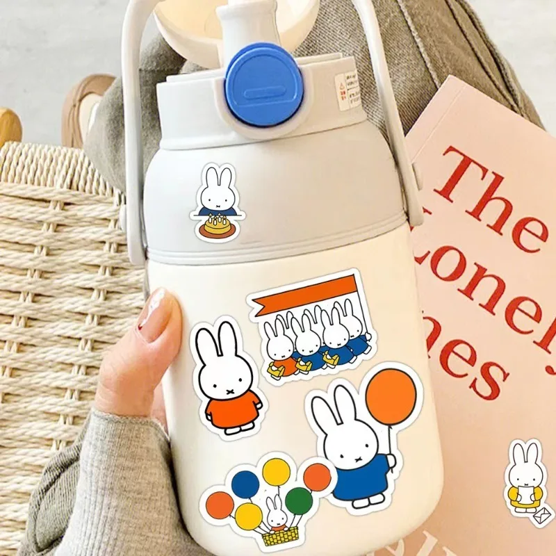 

50 шт., водонепроницаемые наклейки с героями мультфильмов Miffy, милые креативные чемодан для мобильного телефона, коробка для канцелярских принадлежностей, наклейка на скутер