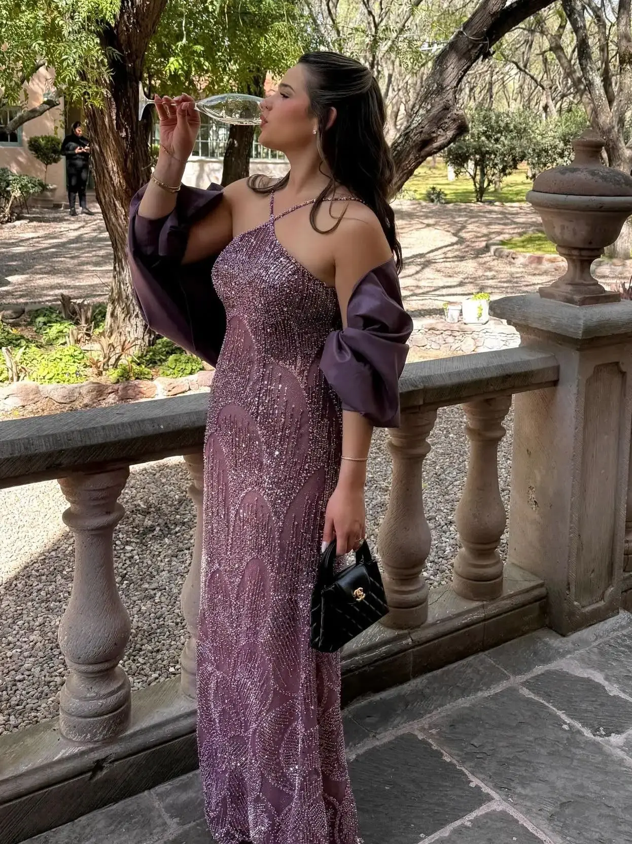 

Индивидуальное фиолетовое вечернее платье с бисером, роскошное вечернее платье-халтер с атласными пышными рукавами и цветочной вышивкой, официальное платье для вечеринки