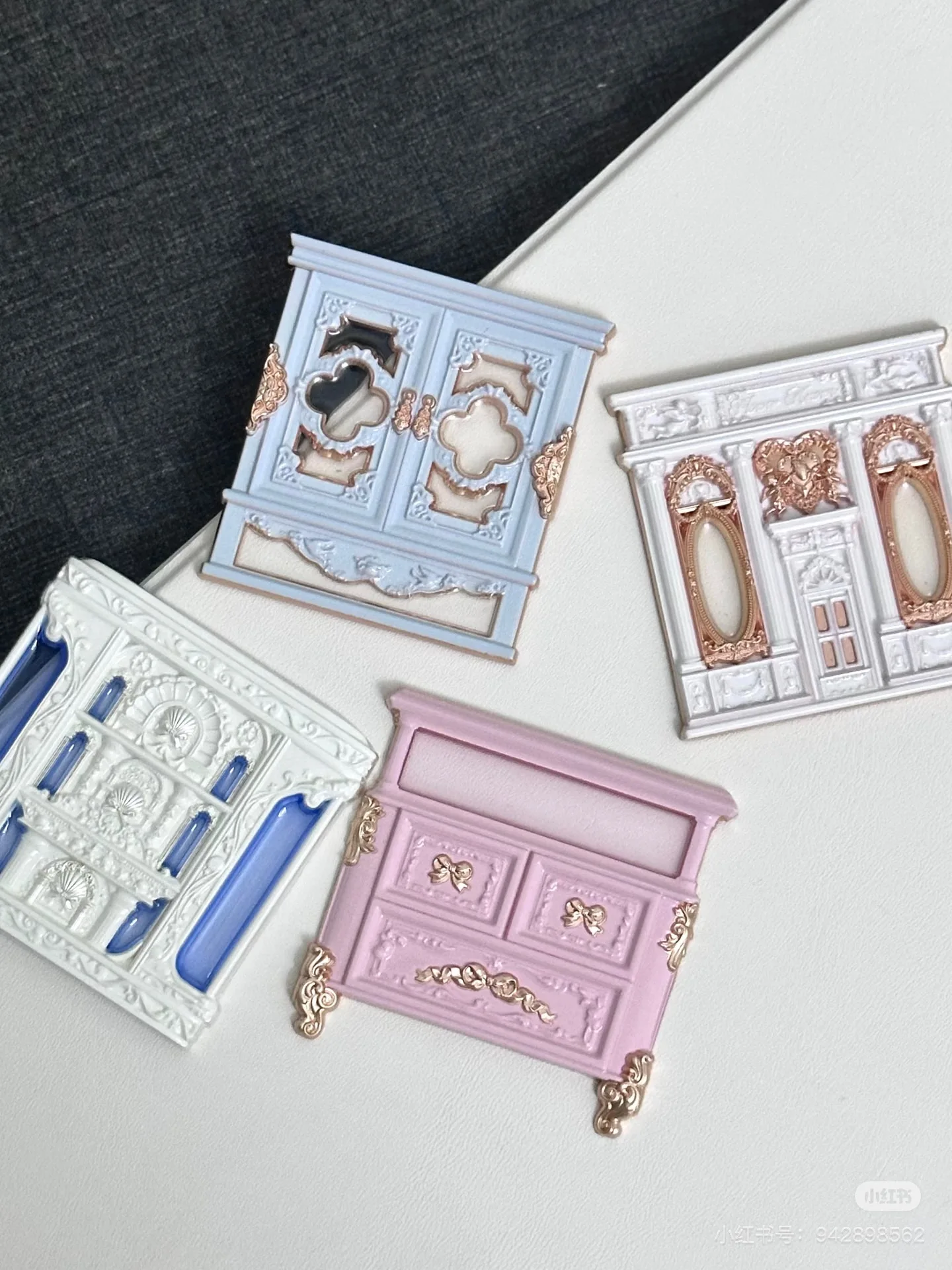 Flower Knows Shell Pearl Series Mini Mirror Portable Mirror Refrigerator Sticker Makeup Tool