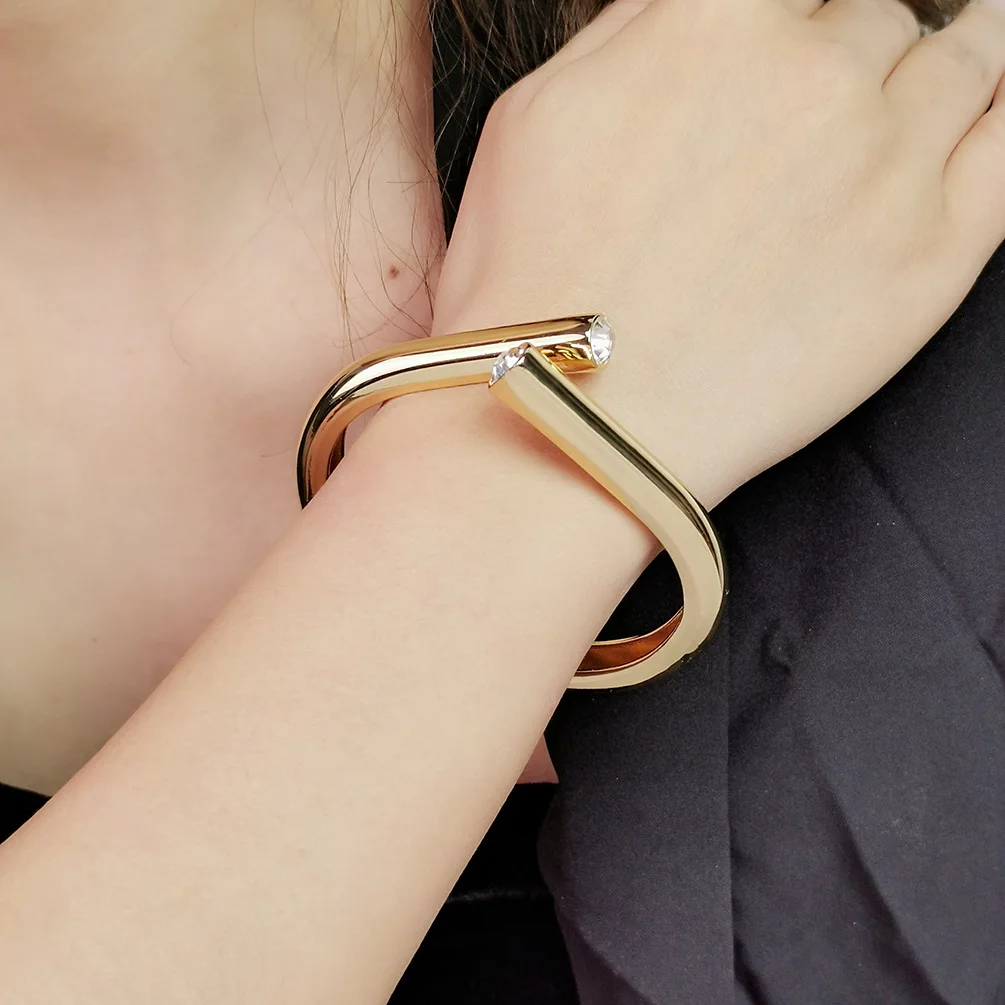 Simple Classic Geometric Round Metal Open Crystal Cuff Bangles Bracelet Exaggerated Punk Irregular Wide Bangle Wristband Jewelry