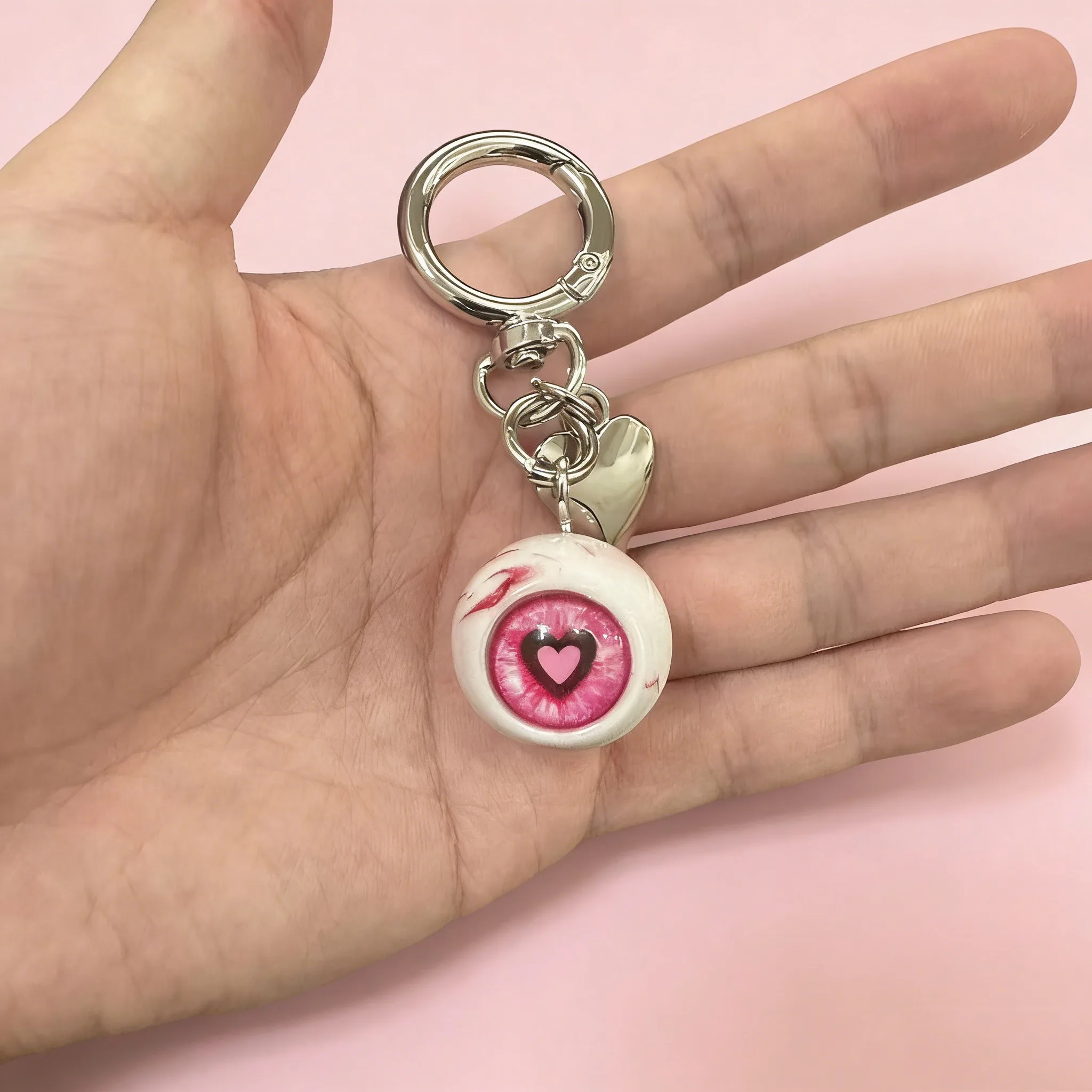 Fashion Personality Devil's Eye Heart-Shaped Resin Halloween Eye Key Chain