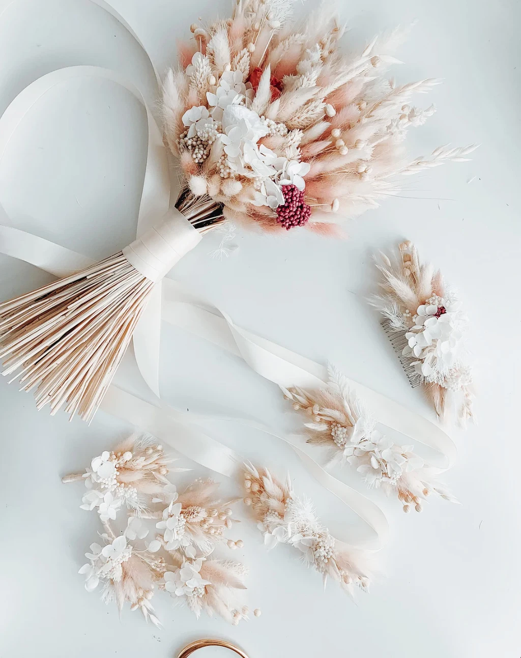 Bunny Tail Dried Pampas Grass Bride Wrist Dried Flower Corsage Bridesmaid Gifts Wedding Flowers Boho Wedding Flower Girl Supplie