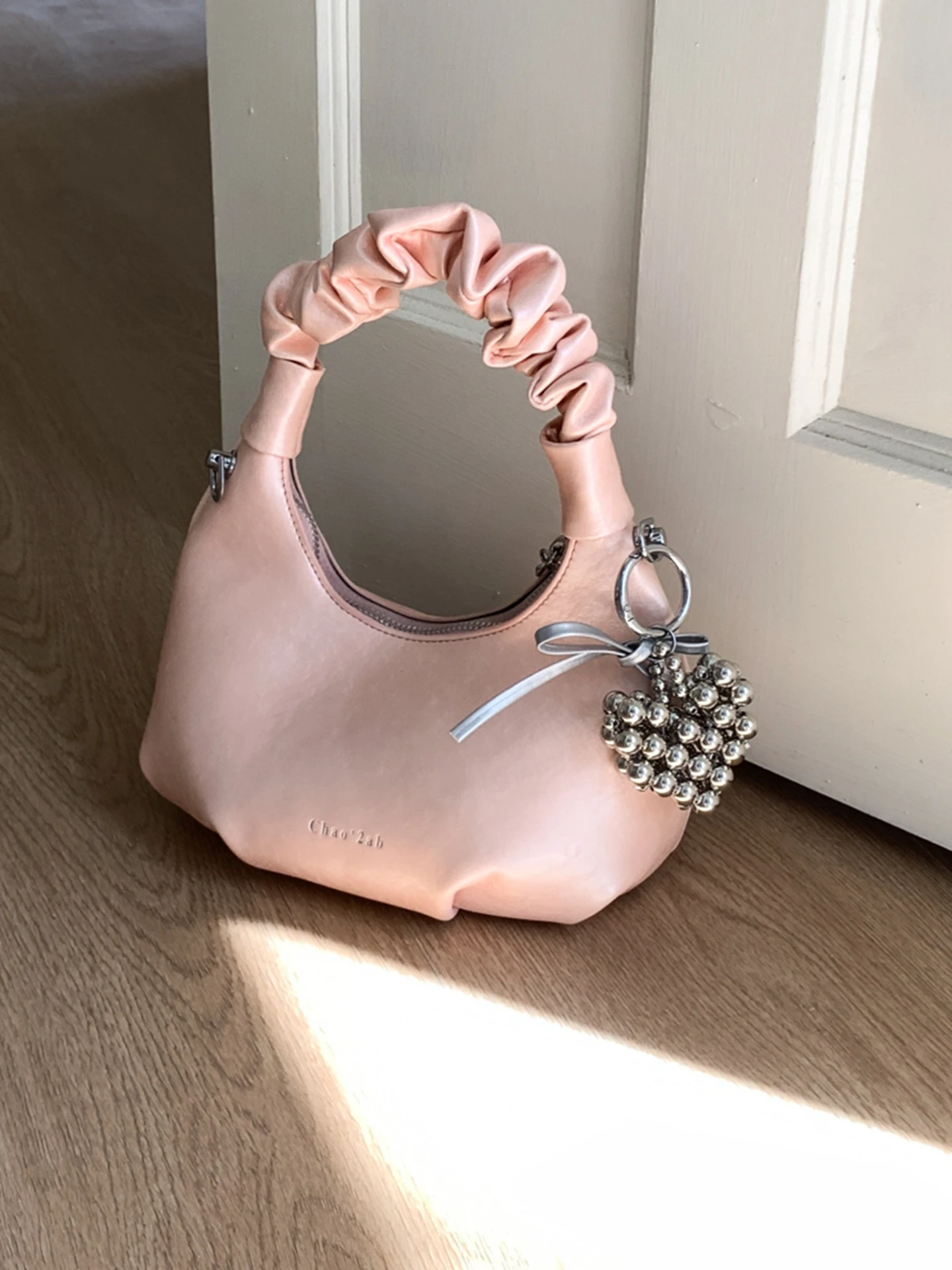 

New Women's Pleated Handbags Luxury Fashion Solid Color Chains Messenger Bag Female Exquisite Elegant Single Shoulder Bag