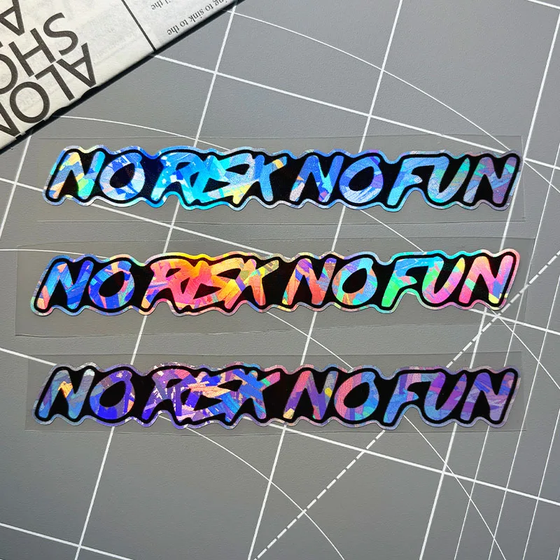 

NO RISK NO FUN голографические наклейки для мотоциклов с углеродным эффектом, водонепроницаемые для мотоциклетного шлема, виниловые наклейки для электрического скутера