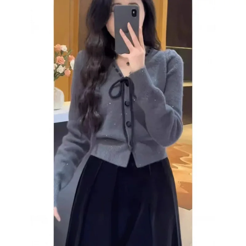 

Xiaoxiangfeng серого вязаного кардигана с бантом, осень 2022, новый стиль, короткий свитер, топ для женщин