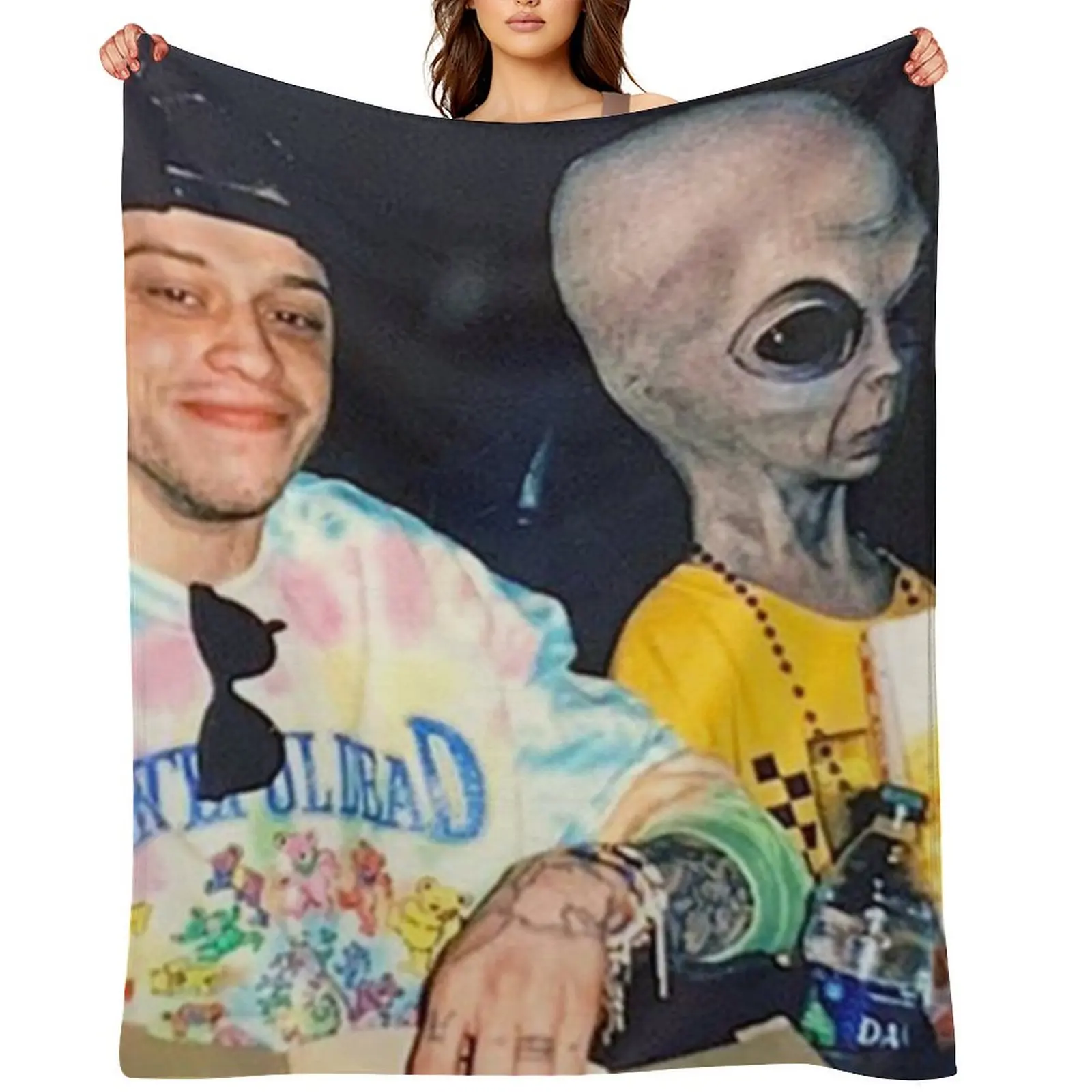 

pete davidson alien Throw Blanket for babies Loose Thermal Weighted Blankets