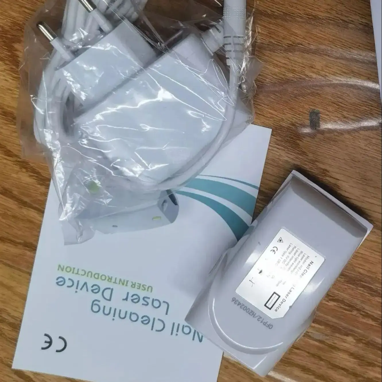 

Перезаряжаемое лазерное устройство для ухода за ногтями, для удаления грибка, коррекции вросших ногтей и терапии паронихии