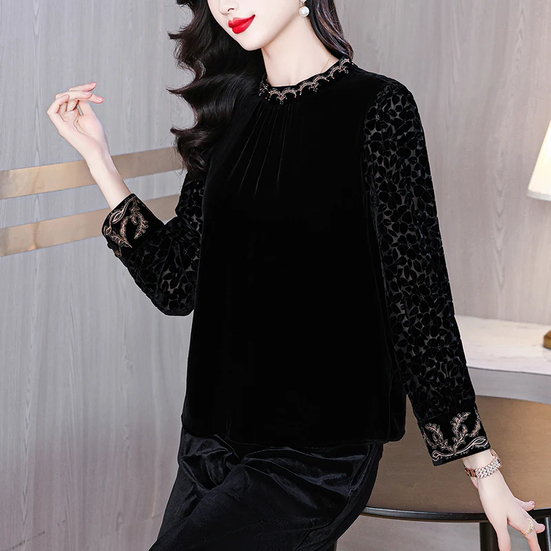 

2025 Autumn Black Embroidery Velvet Casual Top Coats Women Korean Vintage Luxury Blouses Winter Long Sleeve Elegant Loose Coats